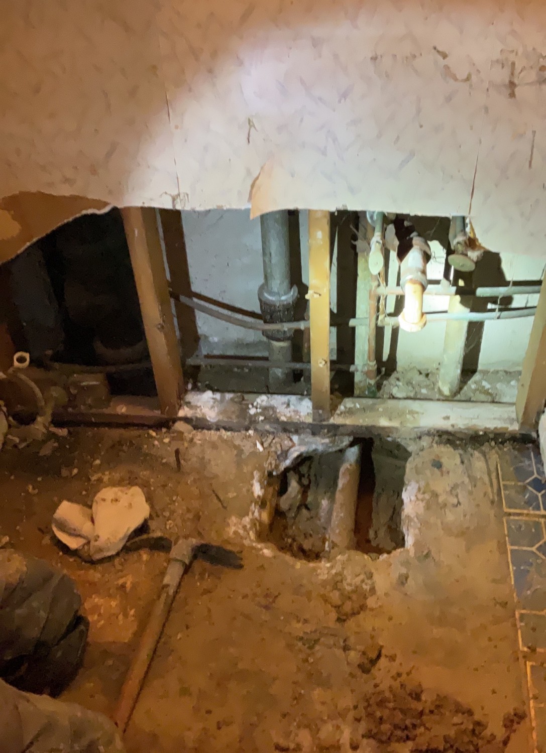 How to Spot Early Signs of Sewer Line Damage - Vertical Plumbing
